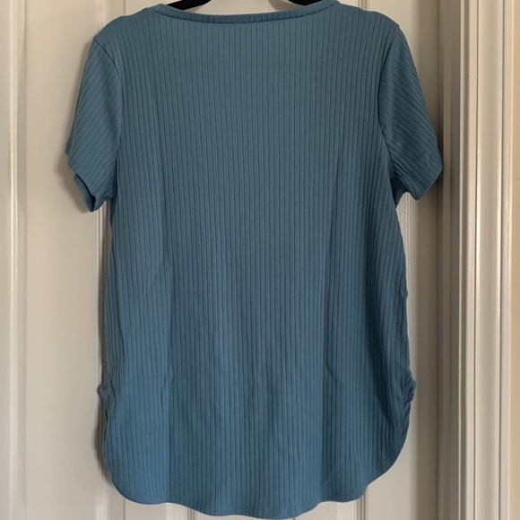 Zenana Outfitters Ribbed V neck T-shirt - Picture 2 of 2